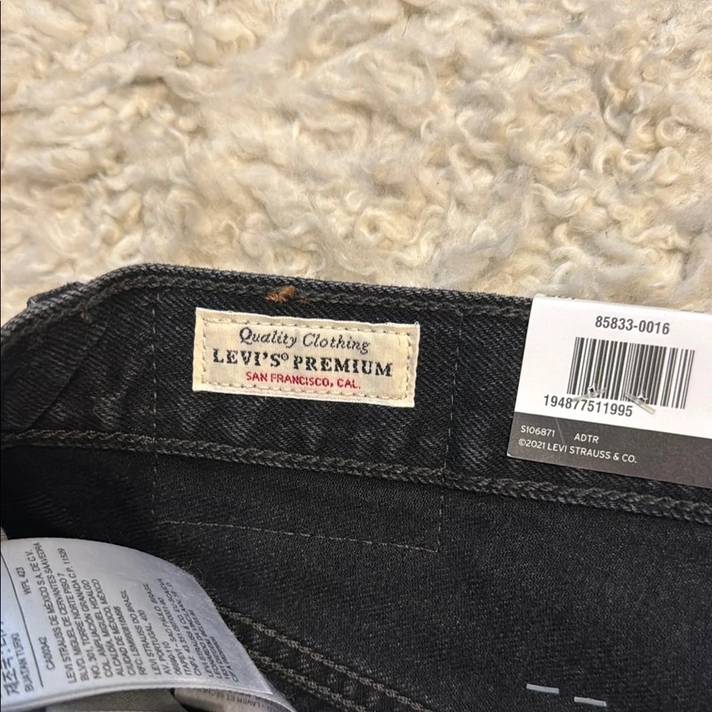 Levi's Black Distressed Jean Shorts - Picture 2 of 6